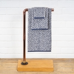 Freestanding-Towel-Rail-Industrial-Copper-Pipe-Style-2