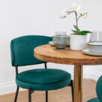 round-reclaimed-timber-cafe-&-bistro-table-rose-gold-round-leg-style-3