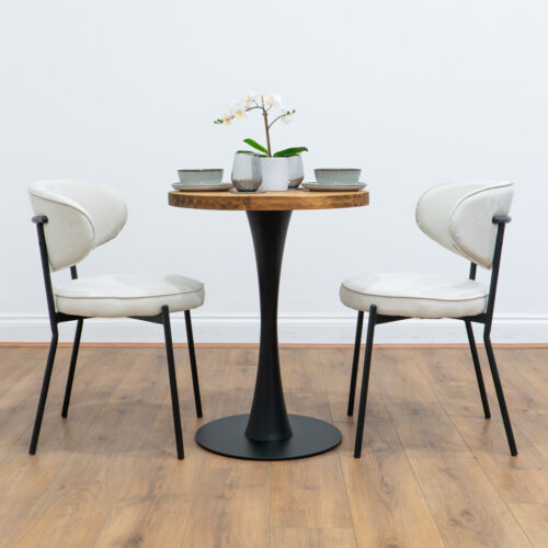 round-reclaimed-timber-cafe-&-bistro-table-black-round-leg-style-4