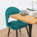 black-round-cafe-&-bistro-table-reclaimed-timber-style-4